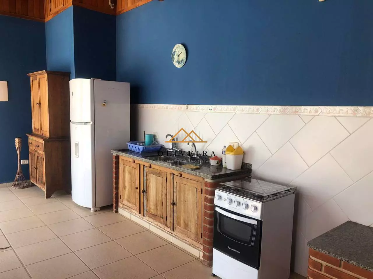 Cozinha equipada e mobiliada